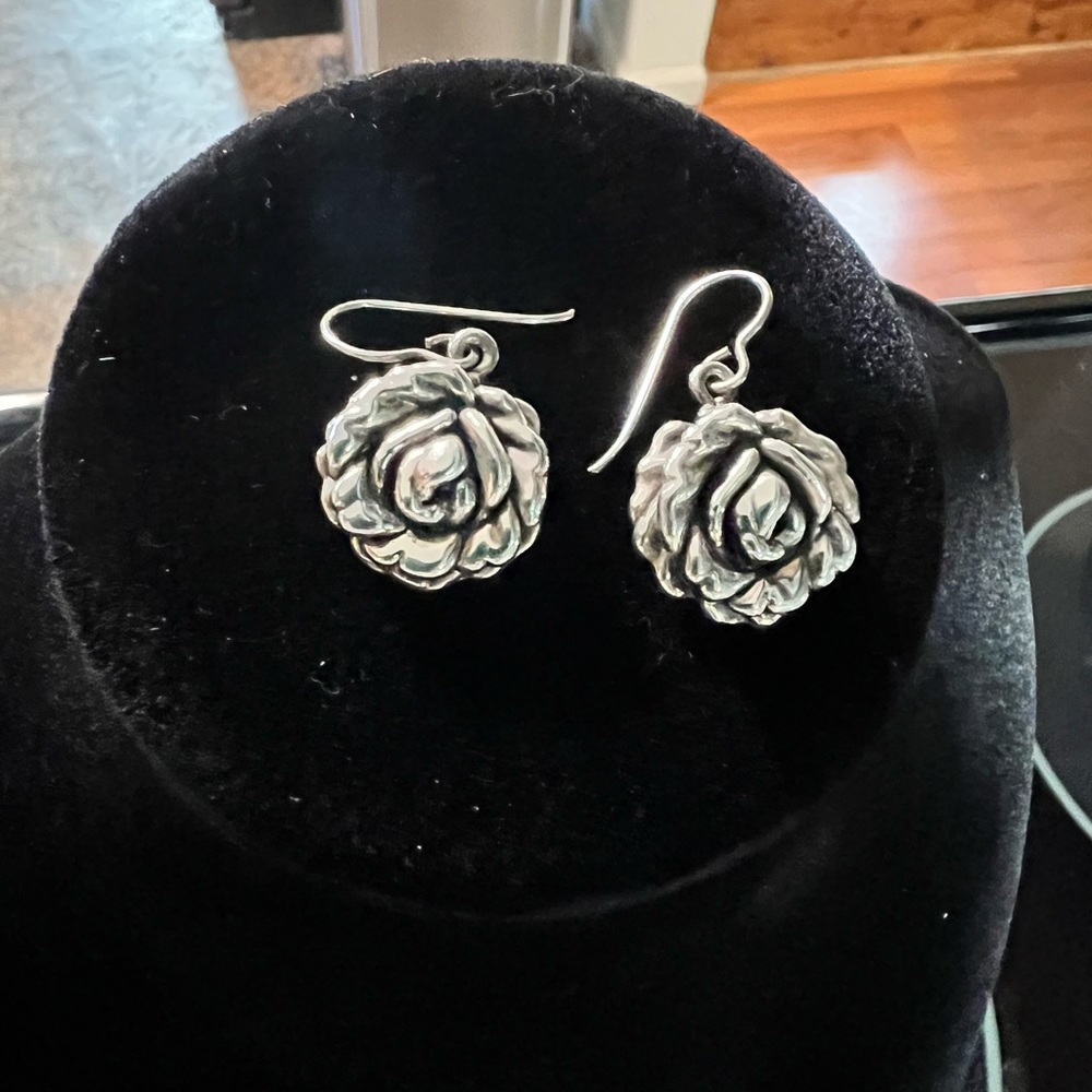 Sterling Silver tested flower petal earrings. Unbranded and possibly vintage.
